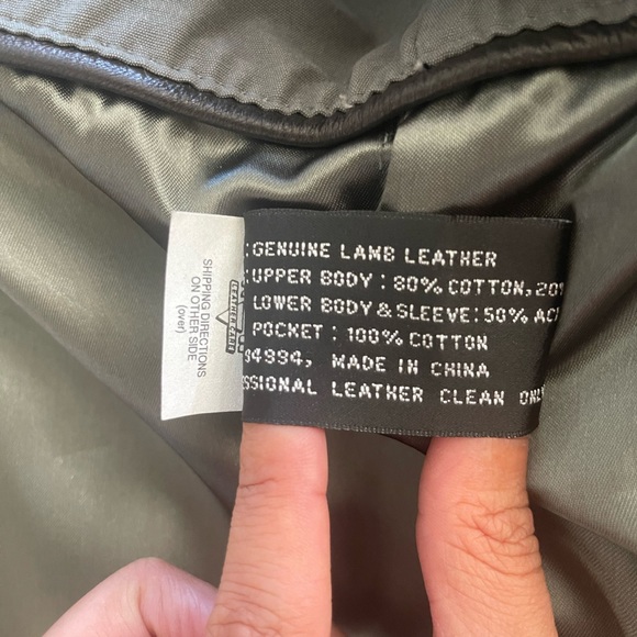 SOLD Vintage Leather Jacket - Picture 5 of 9